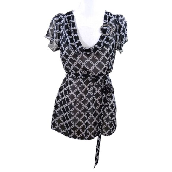 Maurices Low Cut Belted Sheer Tunic Blouse Women's Sz M Top Black White Geo - Picture 1 of 10